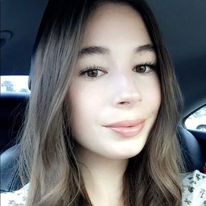 Meet your Posher, Claire-mitchell